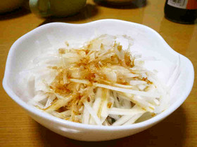酒の肴にいかが♪～さば缶の新玉ねぎのせ～