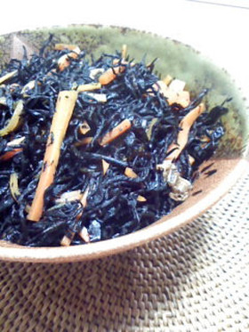 圧力鍋で簡単　ひじきの煮物