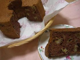 卵白消費シフォンケーキ（ココア＆バナナ）