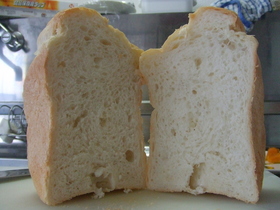 HBにおまかせ☆上新粉で米粉食パン