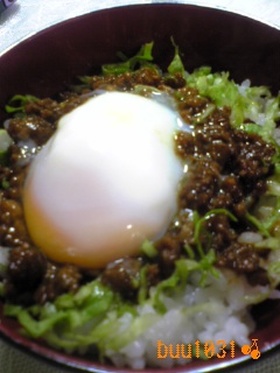 うちの温玉肉味噌丼♪子供も大好き