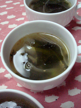 ワカメスープ
