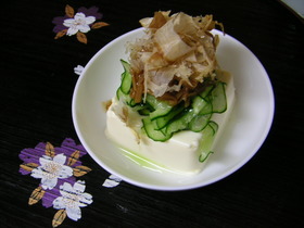 簡単で野菜もとれる☆おつまみ冷奴