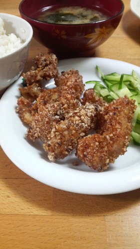 変わり鶏のから揚げ（柿の種衣）