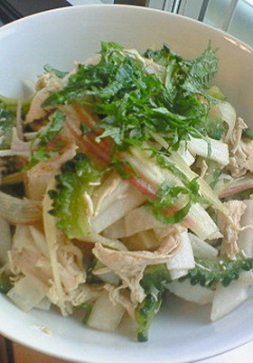 ゴーヤとみょうがと大根の鶏肉さっぱりあえ