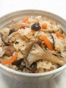 鶏とｷﾉｺの炊き込みごはん