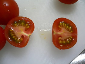 これって常識？プチトマトの切り方
