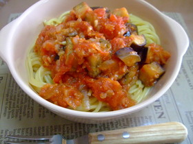 こんなに簡単☆トマトとなすのパスタ