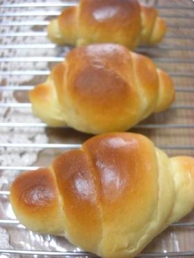 翌日もふわふわバターロール