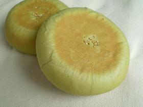 抹茶のくるみあんぱん