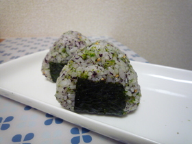 ゆかりと青海苔のおにぎり