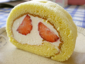 いちごのロールケーキ!