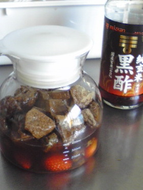 いちごと黒糖の　黒酢サワー