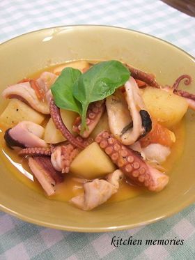 タコとじゃがいものトマト煮