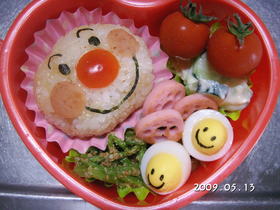 キャラ弁　アンパンマンとスマイル卵