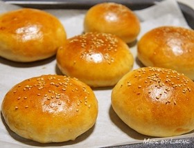 全粒粉入りハンバーガー・バンズ　HB使用