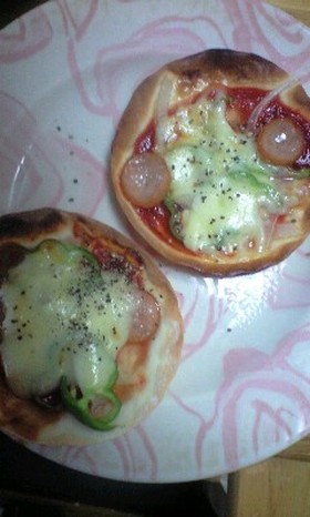 超簡単！ﾊﾏちゃうかも☆餃子の皮でピザ