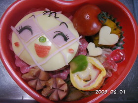 キャラ弁　メロンパンナちゃん