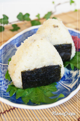 とろろ昆布のおにぎり