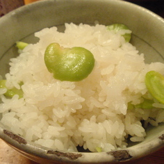 超簡単！色がきれいなそらまめごはん