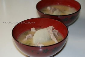 ＊＊カブと豚肉の味噌汁＊＊