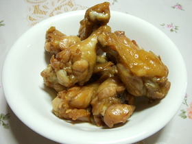 簡単♪鶏の手羽元で甘煮