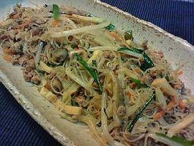 美味しぃ~♪春雨のミーゴレン風ピリ辛炒め