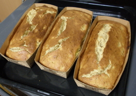 混ぜるだけ！失敗なしのバナナケーキ☆