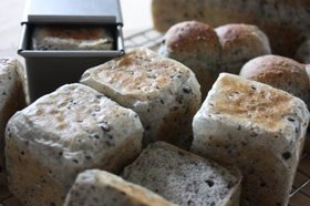 ホシノ天然酵母で雑穀食パン