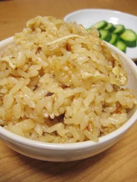 お揚げとおかかの炊込みご飯