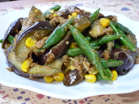 茄子とインゲンのツナカレー炒め