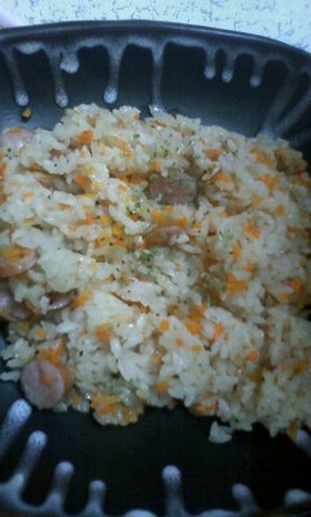 炊飯器でシンプルピラフ☆