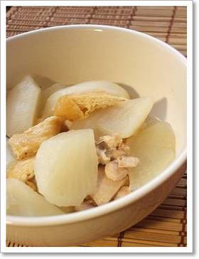 ～鶏さんのおだしで～　あっさり大根の煮物