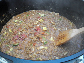ダッチオーブンで作るキーマカレー