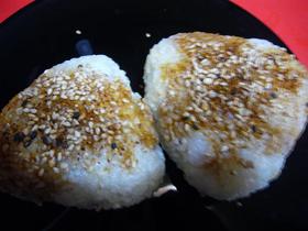 ☆七味ごましょうゆ焼きおにぎり☆