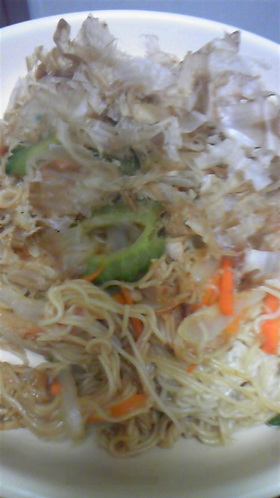 ｺﾞｰﾔとﾂﾅのそうめんﾁｬﾝﾌﾟﾙｰ
