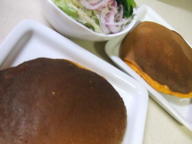 野菜ジュースで栄養満点☆ホットケーキ