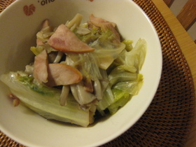 ササッと出来ちゃう☆レタスと舞茸炒め