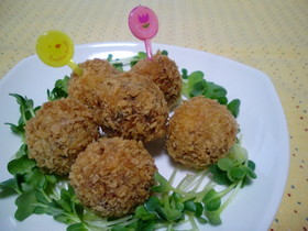 味付まぐろ缶ｄｅ里芋コロッケ