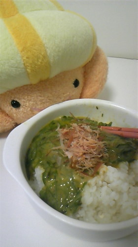 ★朝から食欲増進★めかぶと卵かけご飯