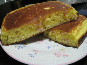朝食やおやつに☆ハムマヨホットケーキ