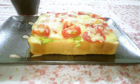 簡単☆朝食チーズたっぷりトースト　