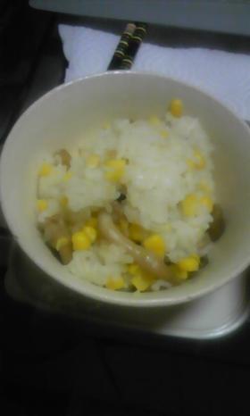 とうもろこしとキノコの炊き込みご飯