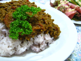トマト缶で作る♪カフェ風「ドライカレー」