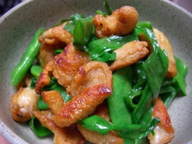 パリッうま〜♡鶏皮ねぎ炒め