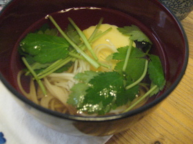 暑い夏に！　卵豆腐と素麺の冷たいお吸い物