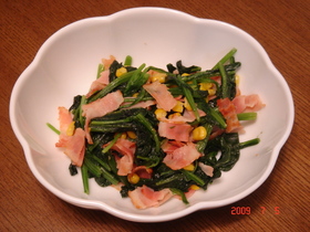 ほうれん草の彩り炒め