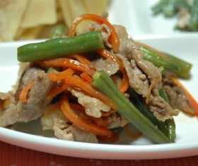 いんげんと豚肉の焼肉のタレ炒め♫