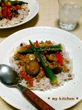 簡単！夏野菜と豚挽き肉の炒めカレー