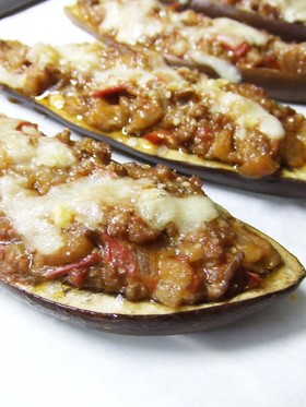 茄子の挽き肉トマトのせ★チーズ焼き♪